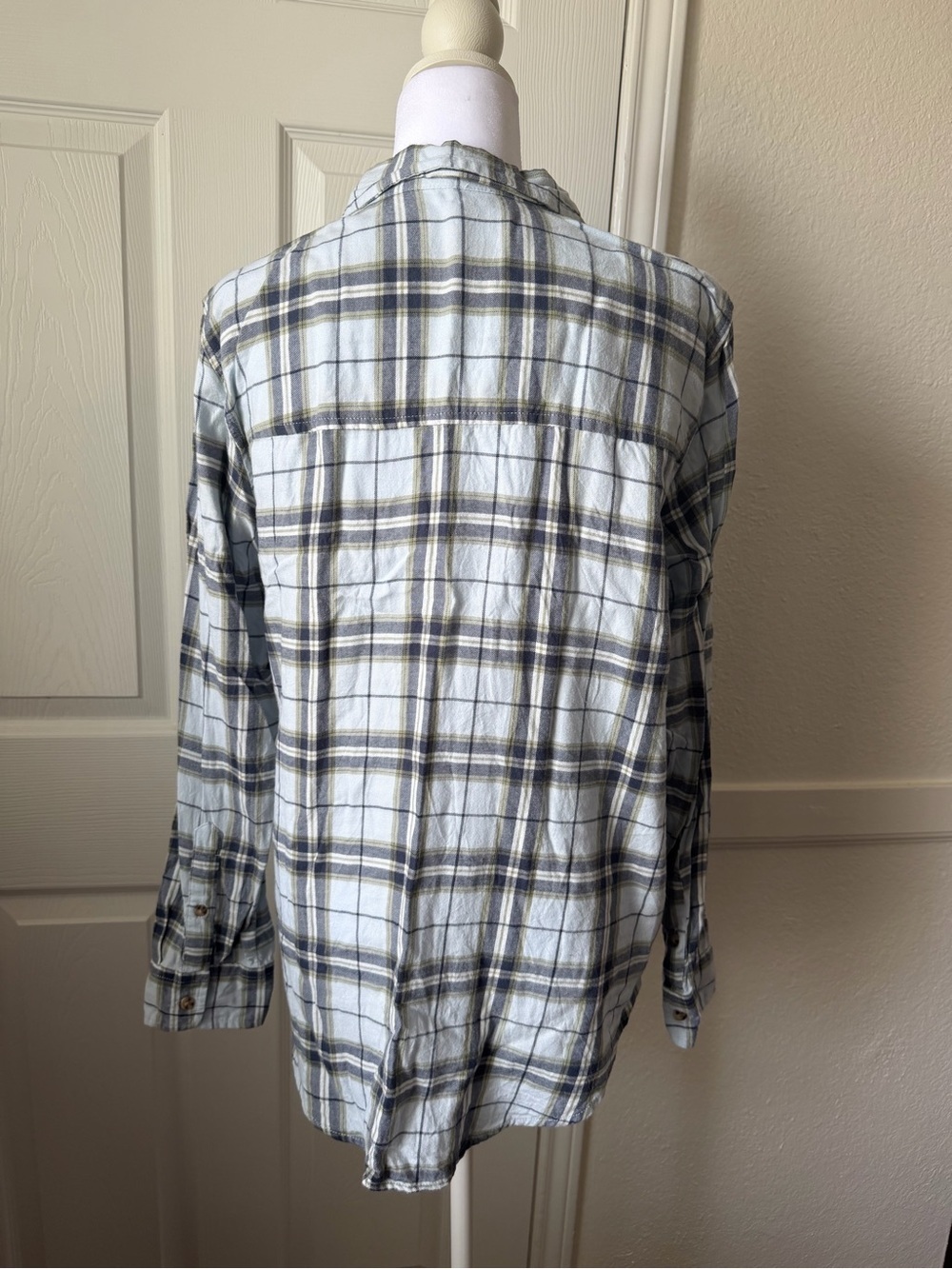 Abercrombie & Fitch Soft A&F Collection Plaid Button Down Flannel Shirt Medium - Picture 2 of 8